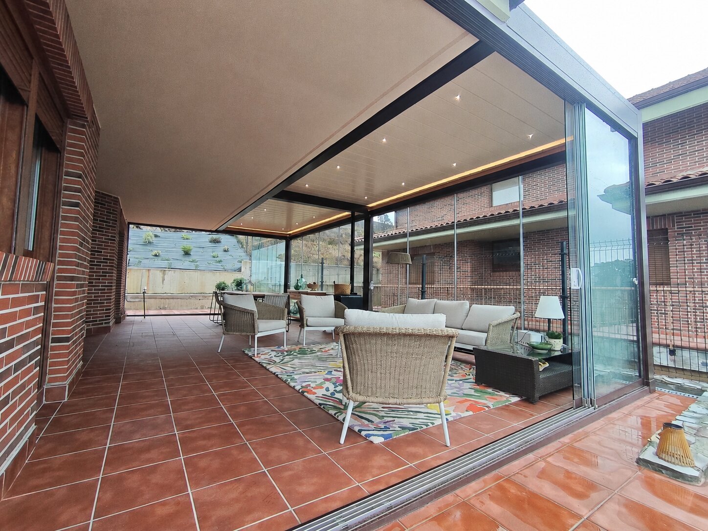 New Habitat Cerramientos - Cortinas de cristal en Bilbao